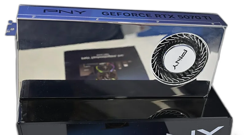 GeForce RTX 5070 Ti 显卡
